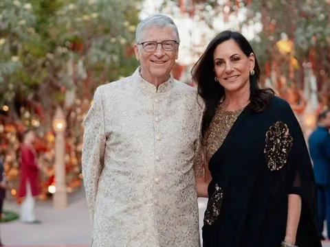 Bill Gates làm gì khi trở lại Việt Nam lần đầu sau gần 2 thập kỷ?