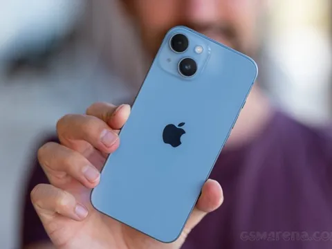 30 triệu người mua chiếc iPhone ‘tệ nhất từ trước đến nay’ - Đúng là chỉ có Apple mới tạo ra thứ quyền lực tối thượng đó