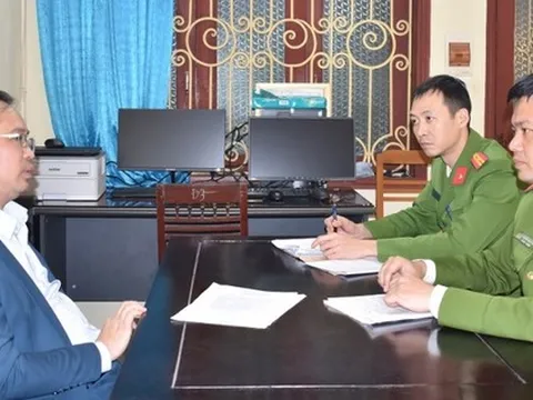 Bắt tổng giám đốc một công ty vàng bạc đá quý