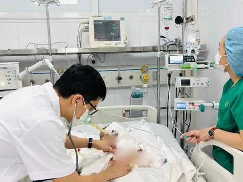 Máy tính sạc pin bất ngờ phát nổ, nam sinh 13 tuổi bị đa chấn thương