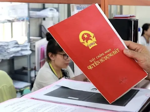 Luật Đất đai mới sắp có hiệu lực, người dân có thể mất rất nhiều tiền nếu không làm sổ đỏ trước 2026?
