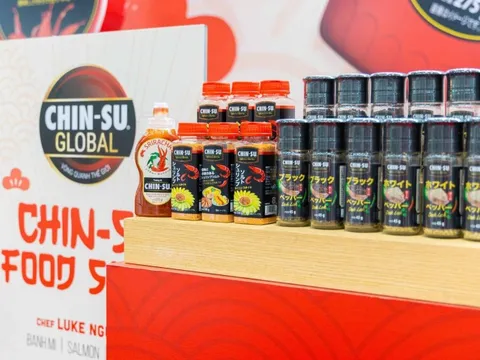 Chin-su ghi điểm tại Foodex 2024 với bộ gia vị hạt và bột đặc sản Việt Nam