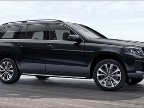 Ngân hàng rao bán ô tô Mercedes-Benz, giá khởi điểm hơn 4,5 tỷ đồng
