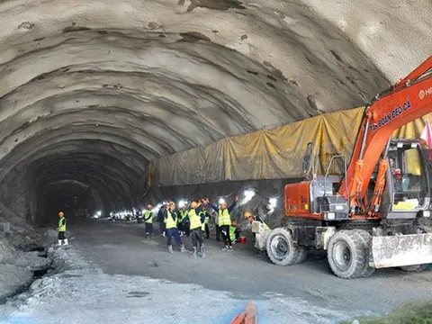 Phương pháp đặc biệt giúp thi công 'thần tốc' 3 hầm xuyên núi trên tuyến cao tốc 20.000 tỷ ở Việt Nam