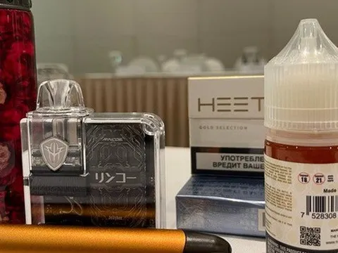 Bộ Công an đề nghị quản chặt thuốc lá điện tử, Bộ Tài chính muốn áp thuế 50%