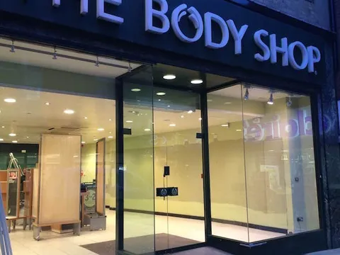 Ngày tàn của The Body Shop: Huyền thoại mỹ phẩm 47 năm, chất lượng tốt, thân thiện môi trường nhưng vẫn phá sản vì bị giới trẻ chê 'già và đắt'
