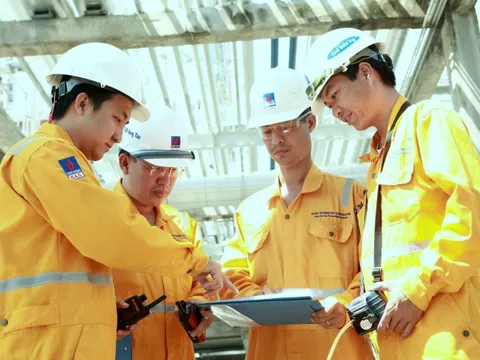 Nếu lãi suất tăng 1%, 'siêu tập đoàn' đóng góp 9,2% GDP Việt Nam 2023 sẽ phải chi thêm 2.400 tỷ/năm