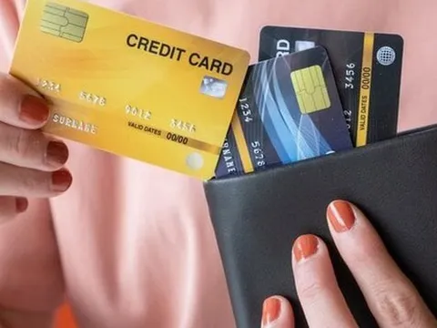 Sau "lùm xùm" vay thẻ tín dụng 8,5 triệu bị đòi 8,8 tỷ đồng, nhiều người tá hỏa kiểm tra nợ xấu