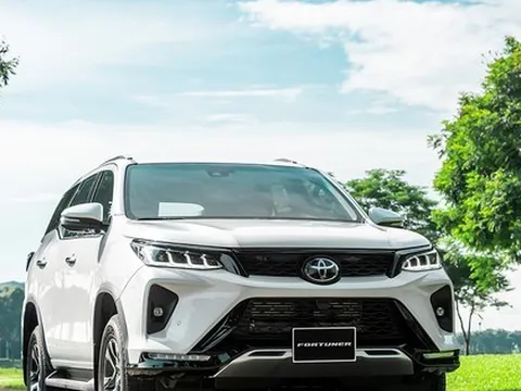 Nhiều mẫu xe gầm cao tại Việt Nam giảm giá mạnh