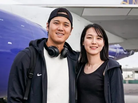 Lộ diện bà xã của cầu thủ bóng chày đắt giá nhất lịch sử, fan cảm thán khi được thấy nhan sắc cô nàng: Còn hơn cả trúng xổ số