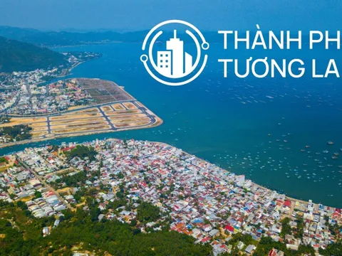 Thị xã được mệnh danh là thủ phủ tôm hùm, nằm bên cao tốc Bắc - Nam, phấn đấu lên thành phố vào năm sau