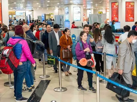 Số chuyến bay "delay" tăng vọt