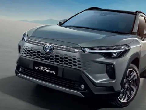 Về Việt Nam mẫu xe thiết kế giống Lexus RS có giá chỉ 860 triệu: 'Huyền thoại' của Mazda gặp sức ép lớn