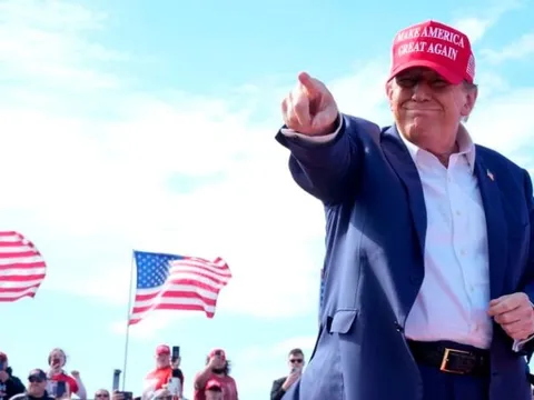 Ông Donald Trump bất ngờ dọa đánh thuế 100% với ô tô Trung Quốc sản xuất tại Mexico vì ‘bán xe sang Mỹ mà không tạo công ăn việc làm cho người Mỹ’