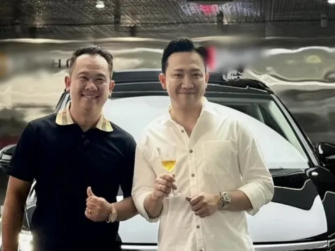 Trấn Thành mua xe 2 tỷ rồi giao hết cho Mr. Xuân Hoàn “độ” lại, netizen nói phí tiền còn người trong cuộc nói sao?