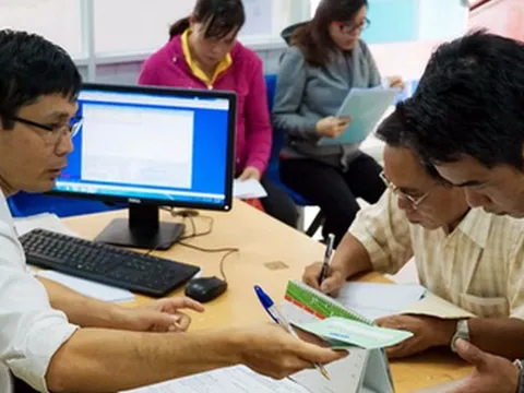 Bộ Nội vụ nói gì về việc bãi bỏ phụ cấp thâm niên từ 1-7-2024?