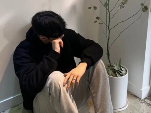 Nợ ngân hàng cả trăm triệu đồng, lương vừa nhận đã lo hết tiền: Người trẻ học dùng thẻ tín dụng đúng cách