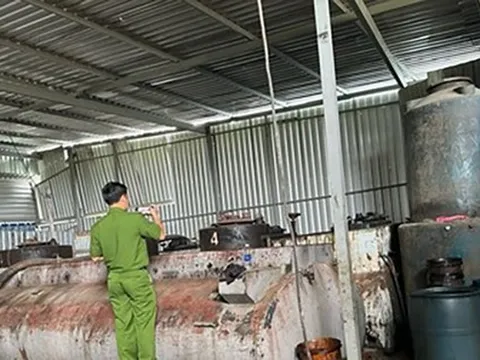 Phá chuyên án buôn lậu dầu cực lớn có sự tiếp tay của cán bộ hải quan