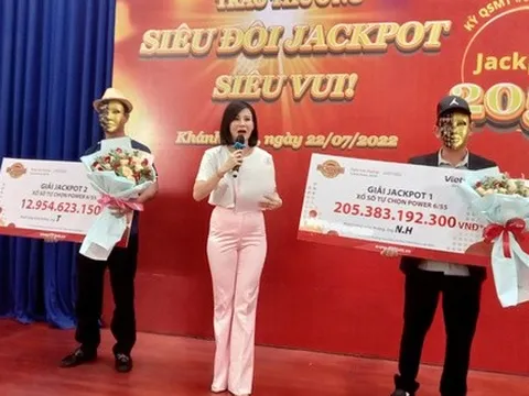 Vé số Vietlott lên cơn sốt khi giải Jackpot 1 sắp chạm ngưỡng 300 tỉ đồng