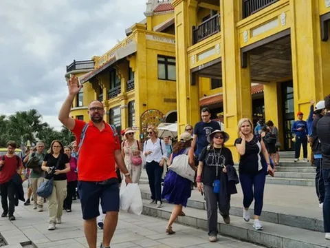 Quảng Ninh: Tổng thu du lịch quý I đạt trên 10.200 tỷ đồng