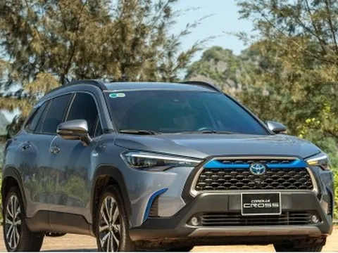 Xả hàng đón phiên bản mới, Toyota Corolla Cross giảm giá mạnh
