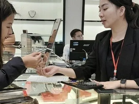 Vì sao nhiều người trẻ chọn tích lũy vàng thời giá “phi mã”?