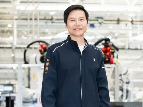 Xiaomi bán áo công nhân: Được CEO Lei Jun mặc, "cháy hàng" chỉ sau vài giây