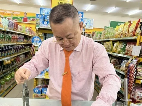 Doanh nghiệp Việt xuất khẩu tôm hàng đầu nhưng khó bán trong nước