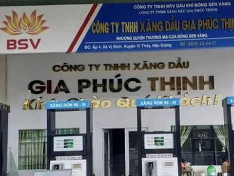 Đề xuất doanh nghiệp được tự quyết giá xăng dầu: E ngại rủi ro, lũng đoạn thị trường?