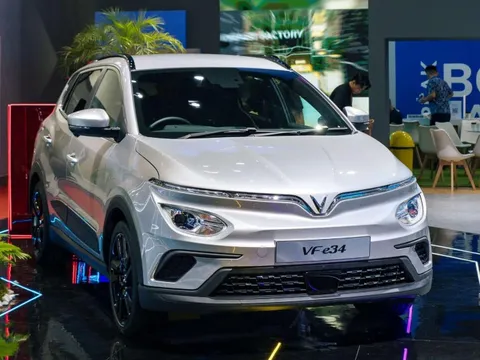 Lý do vì sao xe điện VinFast được bán ra ở nước ngoài rẻ hơn Việt Nam