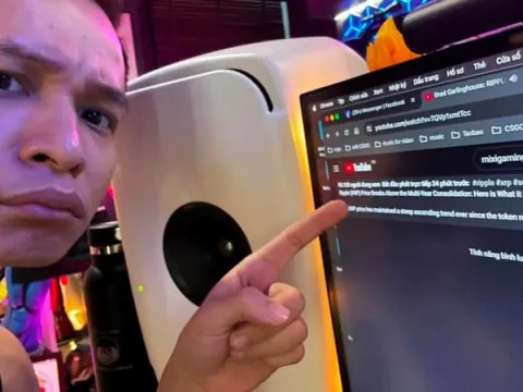 Kênh YouTube Độ Mixi vừa bị hack đã ngay lập tức livestream, chính chủ đang tìm cách làm điều này!