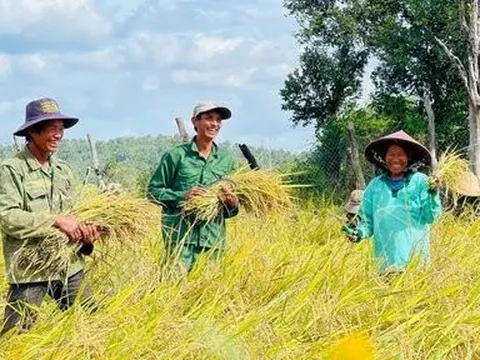 Người nông dân hồi sinh vùng "đất khát”