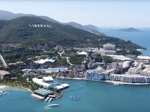 Giá vé máy bay trong nước tăng cao, khách du lịch Việt Nam cắt tour nội địa chuyển hướng sang các tour quốc tế giá rẻ