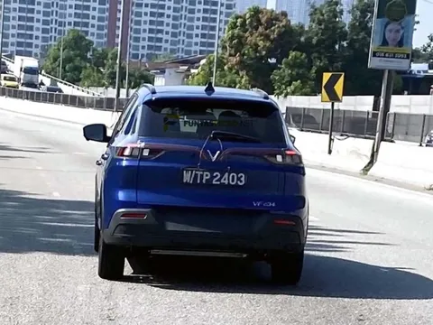 VinFast VF e34 bất ngờ xuất hiện trên đường phố Malaysia, ngày chính thức ra mắt không còn xa?