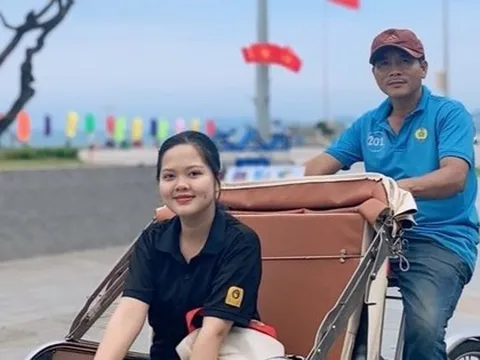 Khi người chạy xích lô là hướng dẫn viên du lịch ở Nha Trang