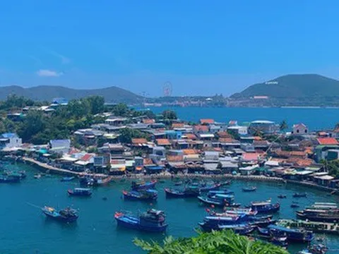 Cuộc sống ít người biết ở hòn đảo du lịch hoang sơ giữa lòng Nha Trang