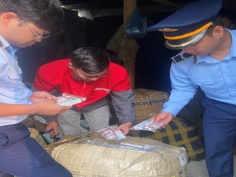 Phát hiện hơn 2.000 sản phẩm mỹ phẩm nghi nhập lậu tại bưu cục Viettel Post