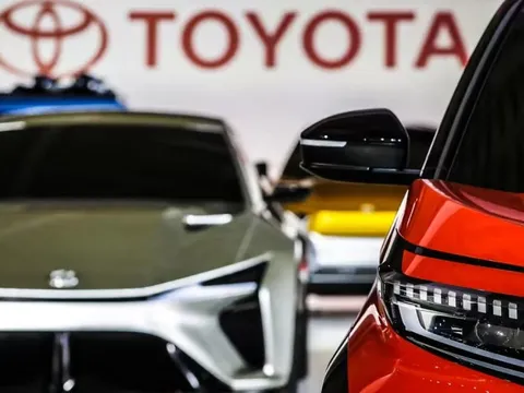 Bất chấp gã khổng lồ của Trung Quốc âm 12%, Toyota tăng giá trị gấp đôi nhờ làm chuyện 'ngược đời'