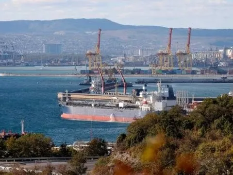 Tưởng bị loạt khách hàng quay lưng, Nga bất ngờ báo cáo doanh thu dầu mỏ bội thu trong quý 1, chuẩn bị gây sốt trở lại nhờ 1 động thái của Mỹ