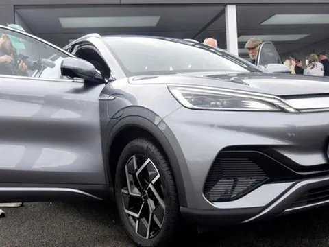 Trung Quốc phủ nhận sản xuất thừa xe điện