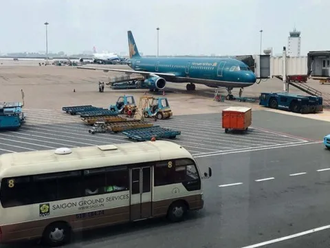 Giá vé máy bay sẽ còn tăng