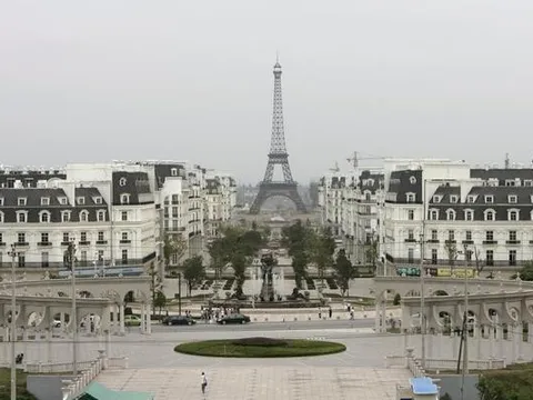 Tốn 1 tỷ USD để xây dựng, quảng bá rầm rộ kỳ vọng trở thành điểm du lịch hot toàn châu Á: dự án “Paris phiên bản 2" sau 17 năm giờ ra sao?