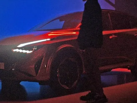 Đàn em Nissan X-Trail 2024 lần đầu lộ nội, ngoại thất: Mặt trước lột xác, nhiều màn hình lớn, ra mắt ngay tháng này đấu CX-5, Tucson