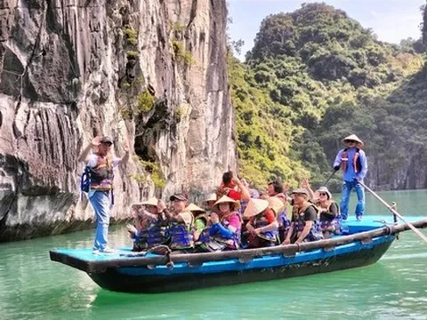 Nghỉ lễ kéo dài dịp 30/4-1/5: Tua đường bộ, tua ngoại chiếm ưu thế