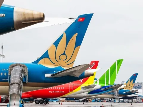 Cục Hàng không yêu cầu xem xét tăng tải cung ứng trên các đường bay từ Hà Nội, TP. HCM dịp nghỉ Lễ 30/4-1/5