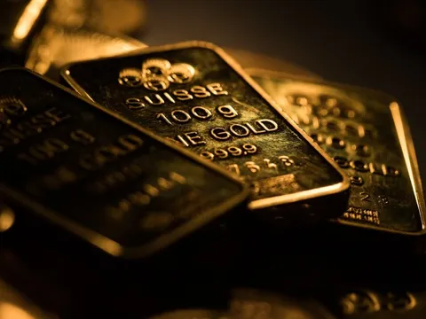 Cơn điên loạn của vàng: Có thể tăng lên tới 3.000 USD/ounce, đến siêu thị còn bày bán, ngân hàng tranh nhau mua