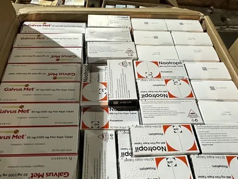 Hơn 18.000 hộp tân dược không rõ nguồn gốc tại khuôn viên kho quốc nội sân bay Tân Sơn Nhất