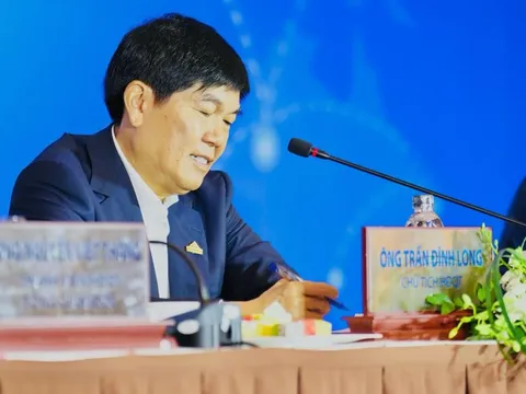 Ông Trần Đình Long: Tuổi tôi không phải cao mà là rất cao, đến tuổi hưu rồi, đang rút dần ra khỏi các hoạt động của Hòa Phát