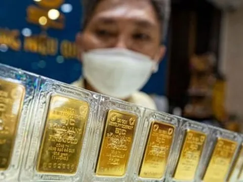 Vàng trong nước đắt hơn thế giới chục triệu đồng, Thủ tướng yêu cầu xử lý ngay