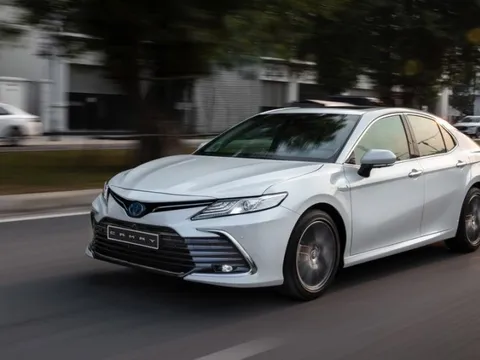 Đầu tháng 4, loạt ô tô giảm giá kỷ lục: Có mẫu giảm đến 250 triệu đồng